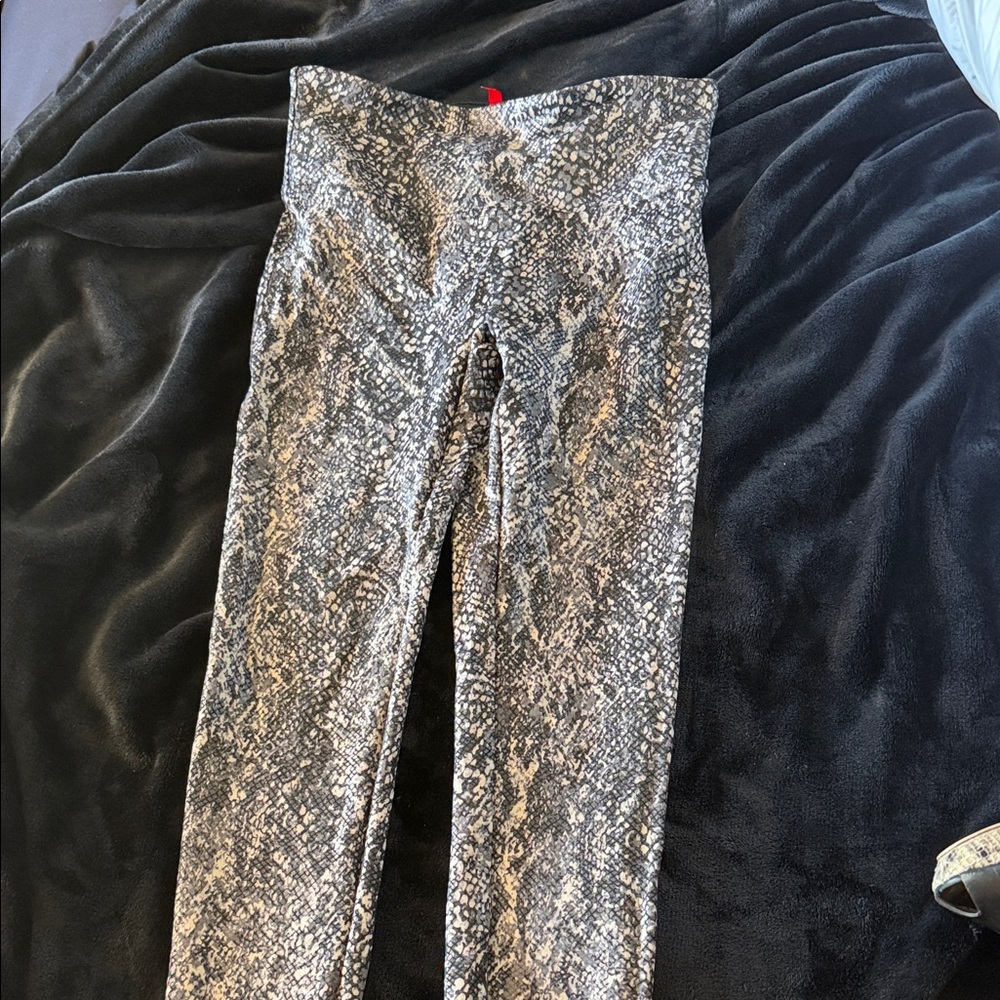 SPANX High-Waist Snake Print Jeggings - Black & Gray